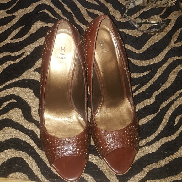 Gently used,  studded reddish brown wedges - Picture 2 of 3